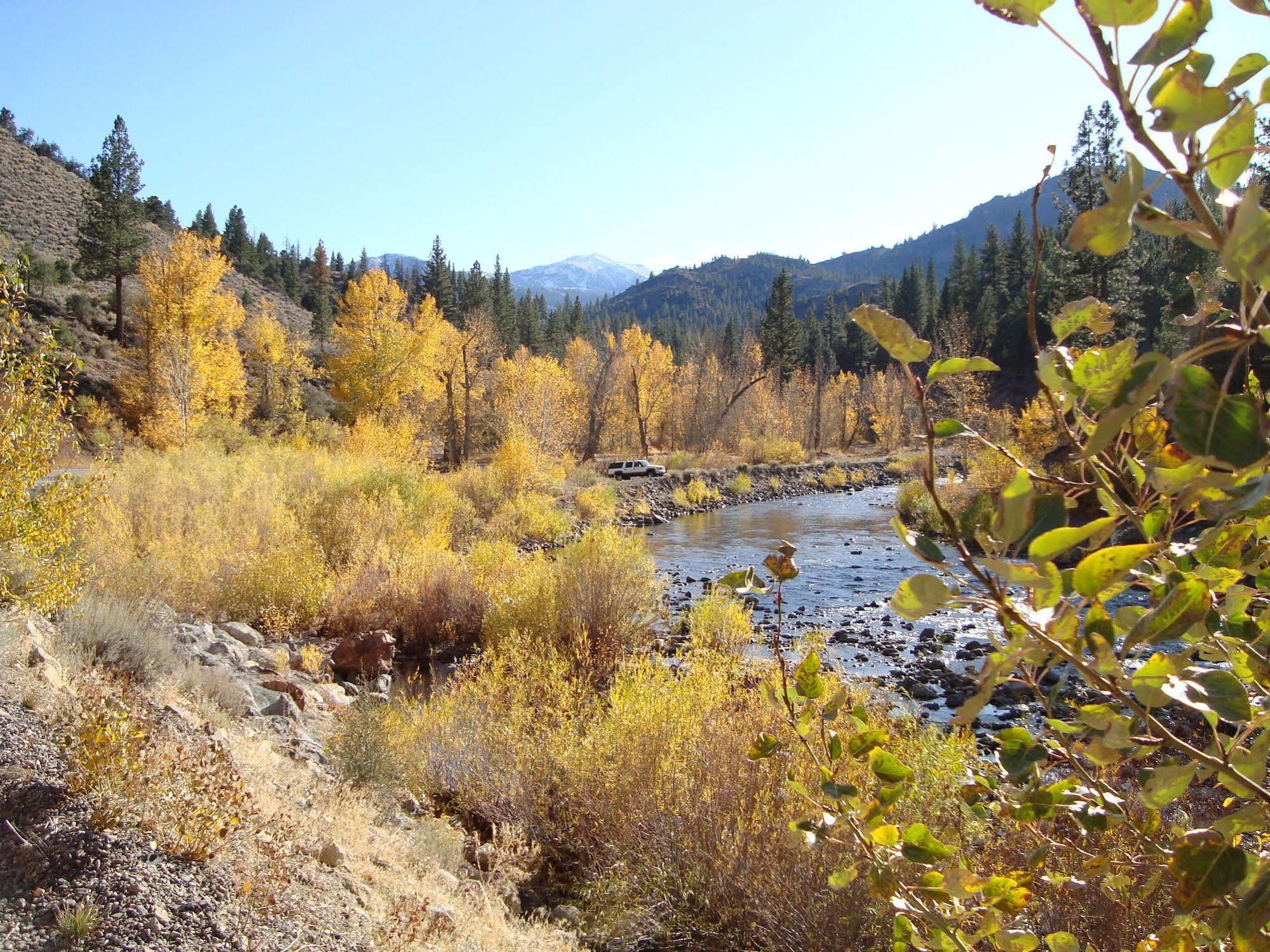 Where Eagles Fly Bed & Breakfast Elk Point Bagian luar foto