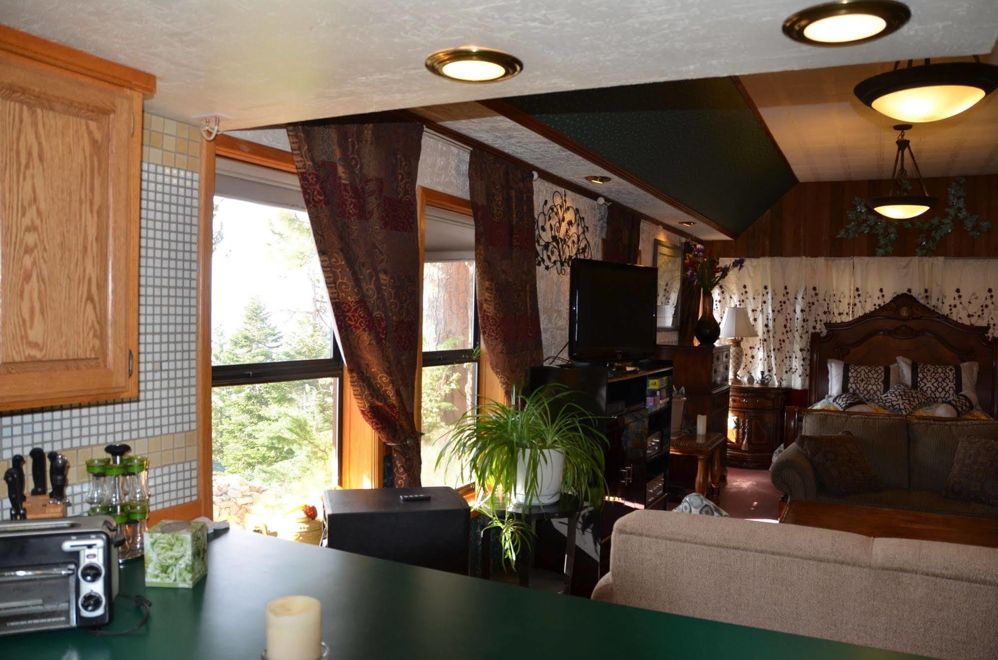 Where Eagles Fly Bed & Breakfast Elk Point Bagian luar foto