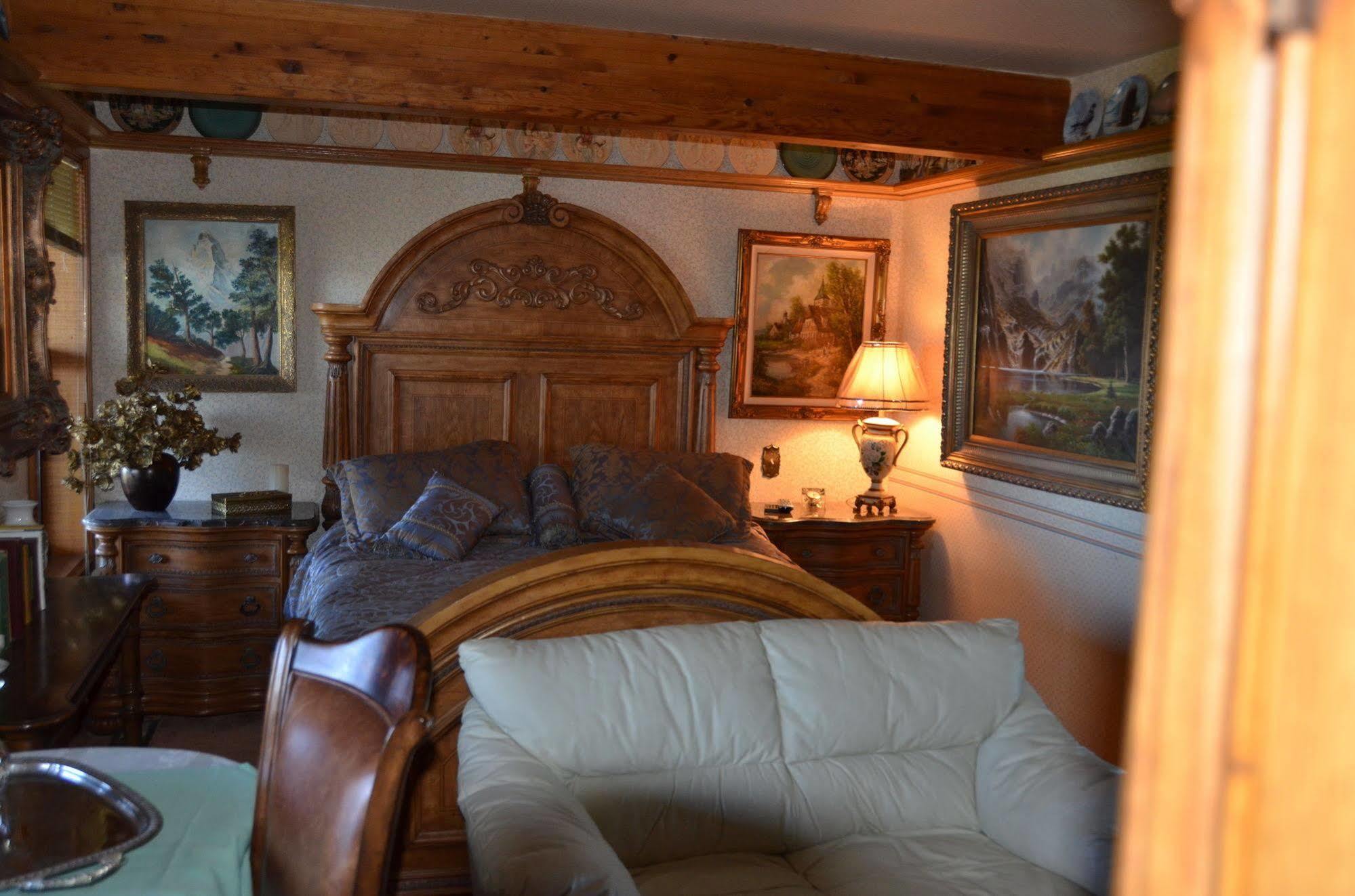 Where Eagles Fly Bed & Breakfast Elk Point Bagian luar foto