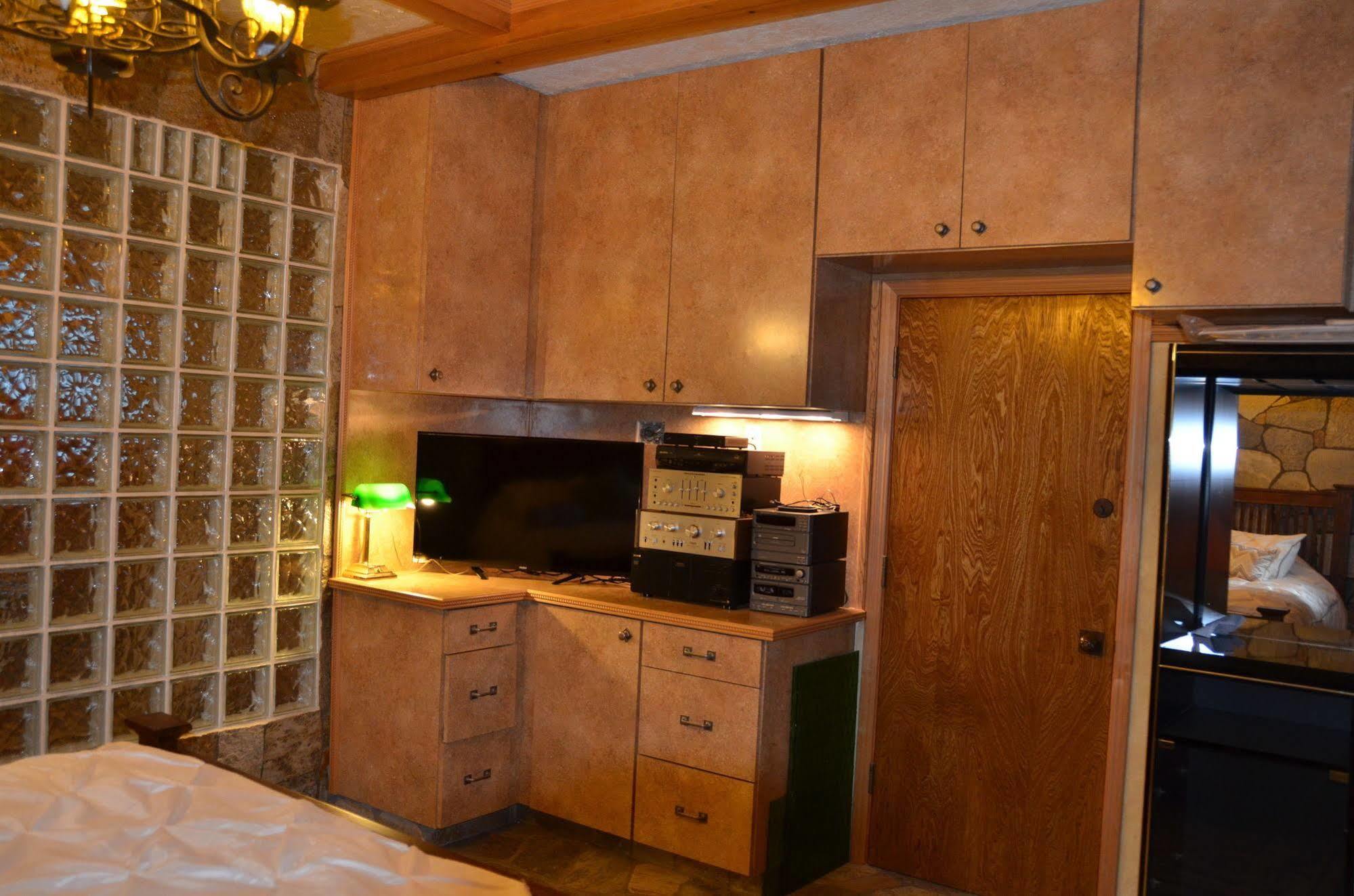 Where Eagles Fly Bed & Breakfast Elk Point Bagian luar foto